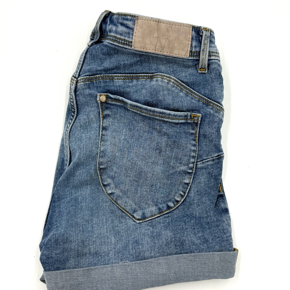 H & M Blue Denim Cuffed Jean Shorty Shorts Size 4 (CWJ0002)
